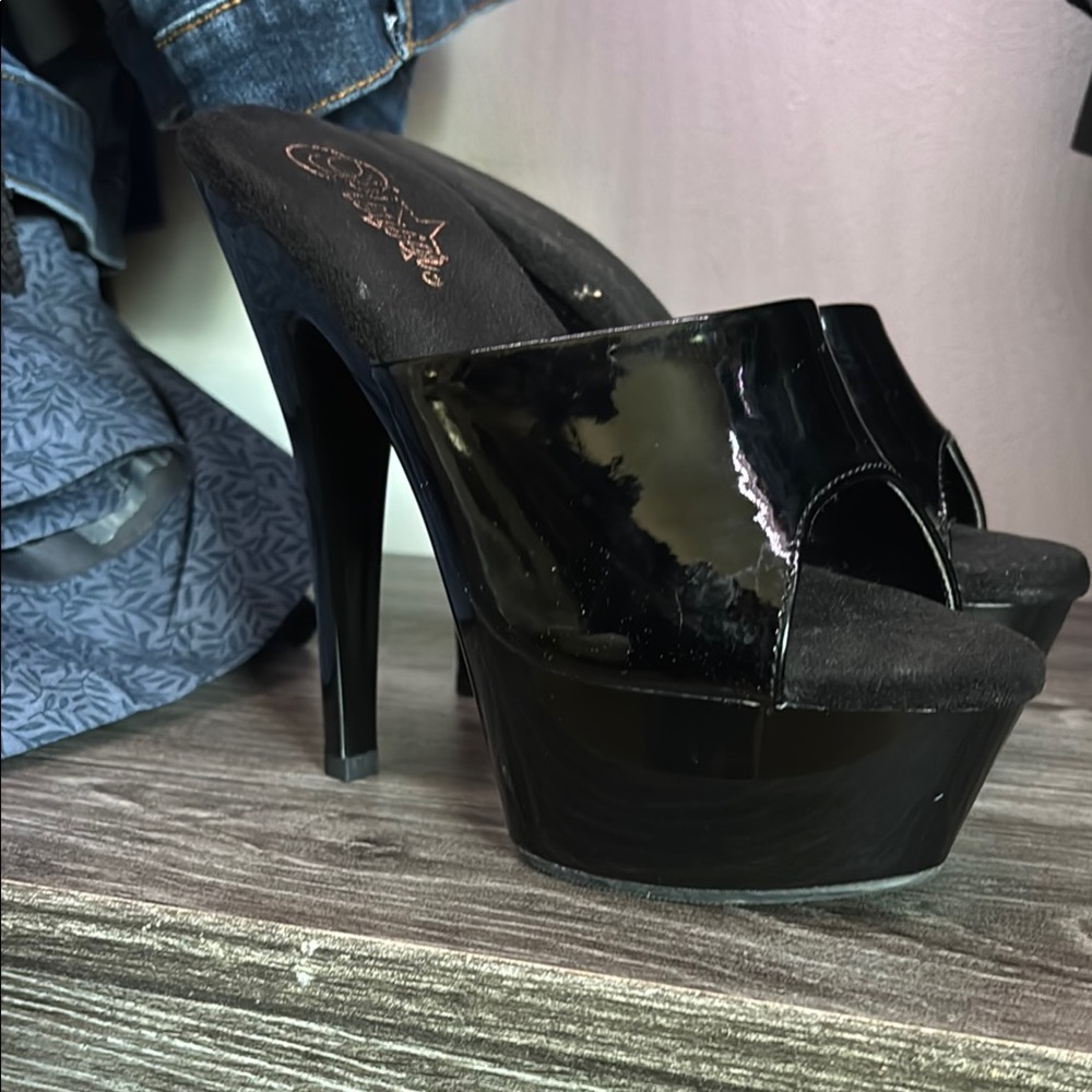 Pleaser Heels 👠